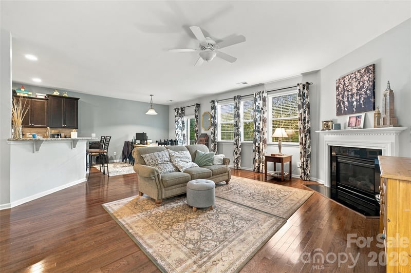 2440 Flintshire Ln, Gastonia, NC 28056