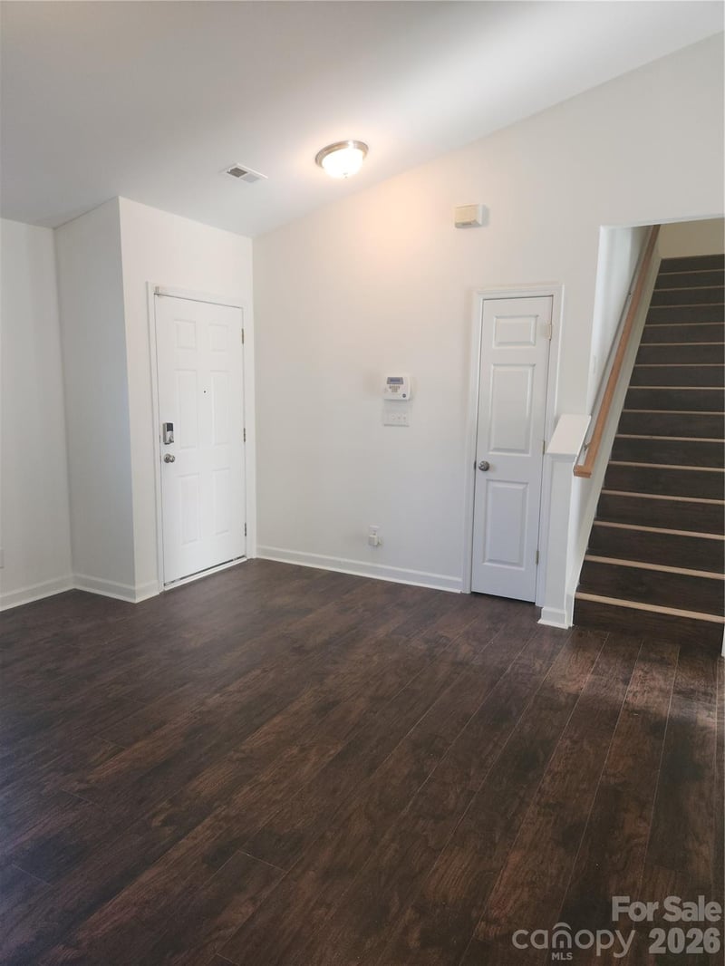 8103 Lamplighter Pl, Charlotte, NC 28217