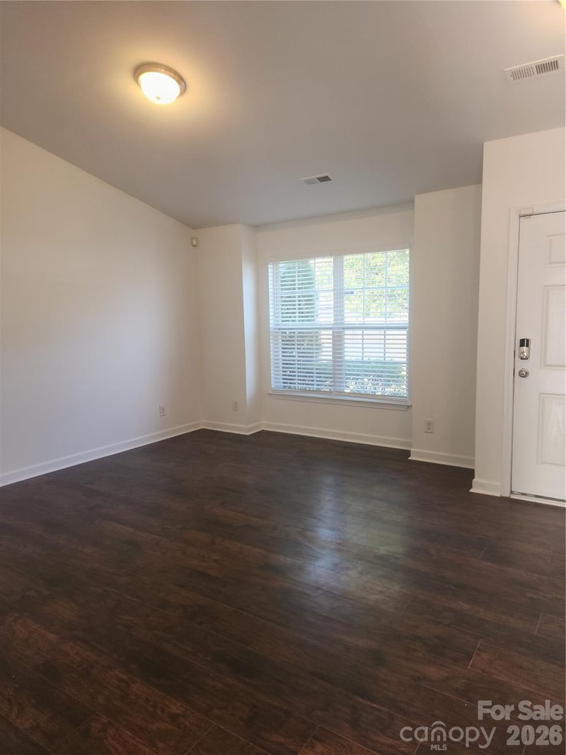 8103 Lamplighter Pl, Charlotte, NC 28217