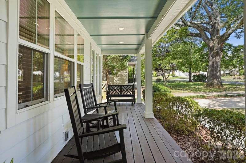 2424 Kingsbury Dr, Charlotte, NC 28205