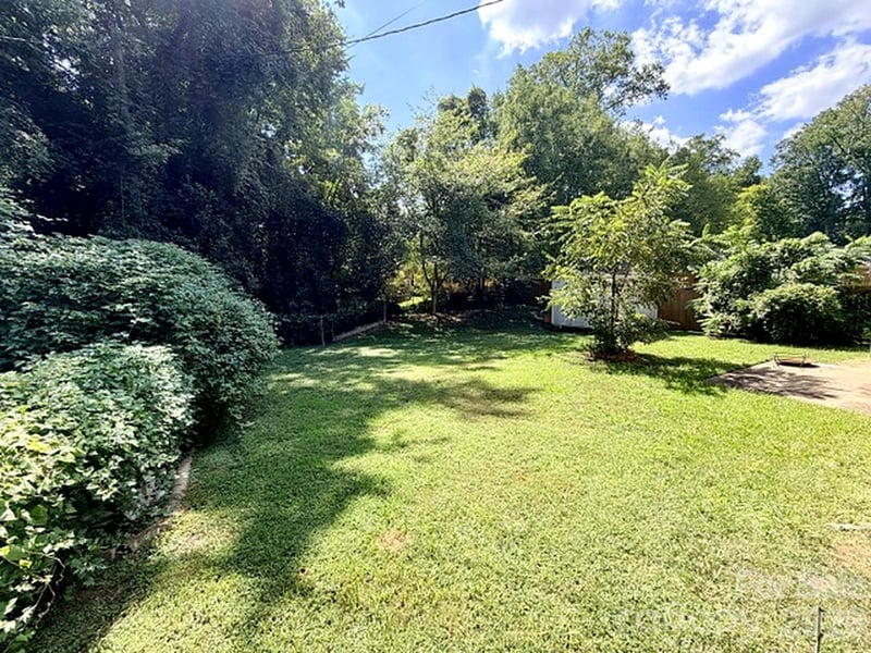 710 Manhasset Rd, Charlotte, NC 28209