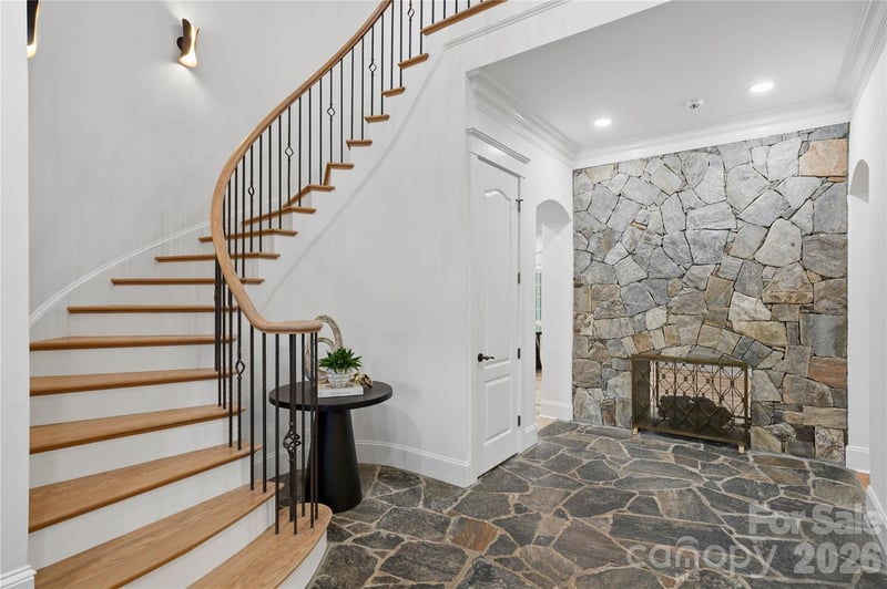 6239 Sharon Hills Rd, Charlotte, NC 28210