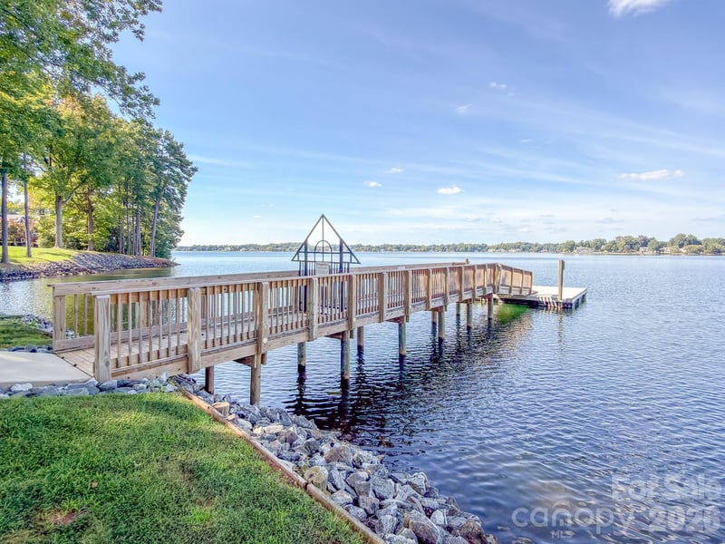 327 Northwest Dr, Davidson, NC 28036