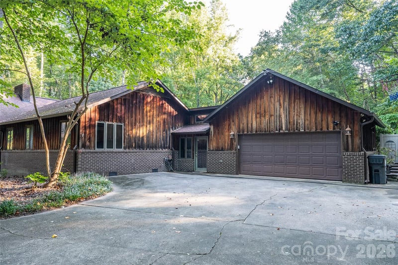 565 Oak Ridge Rn, Salisbury, NC 28146