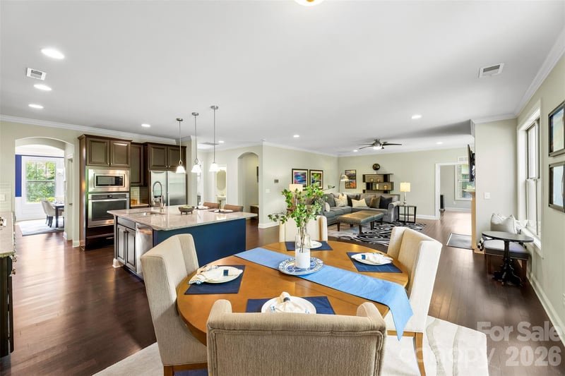 220 Kingsdown Ave, Charlotte, NC 28270