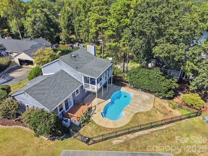 3022 Point Clear Dr, Tega Cay, SC 29708