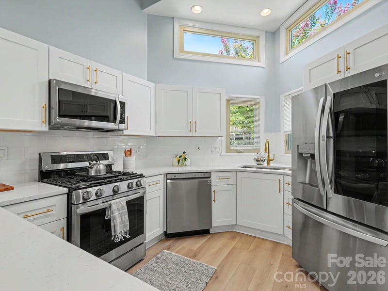 14546 Waterside Dr, Charlotte, NC 28278