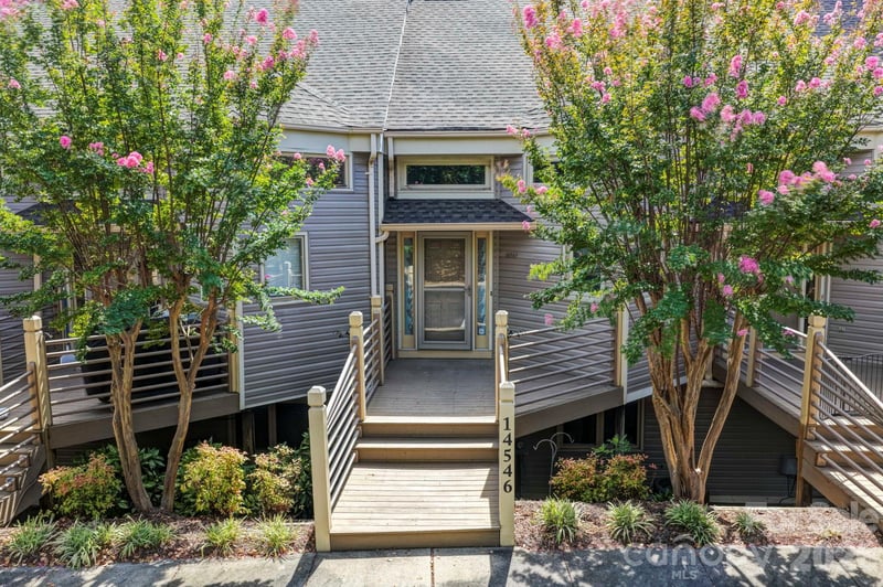 14546 Waterside Dr, Charlotte, NC 28278