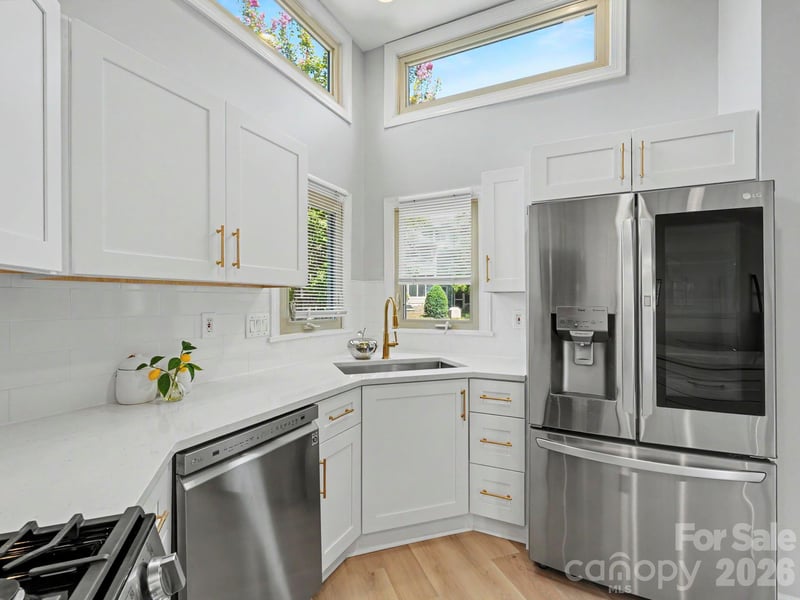 14546 Waterside Dr, Charlotte, NC 28278