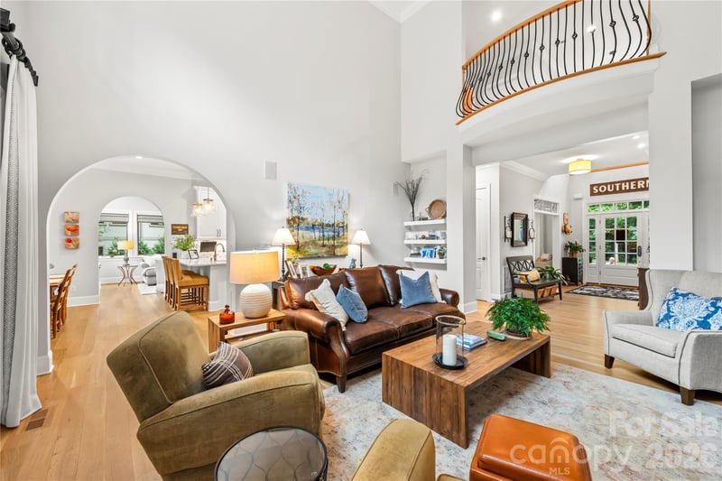 1637 Olmsted Dr, Asheville, NC 28803