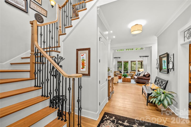 1637 Olmsted Dr, Asheville, NC 28803