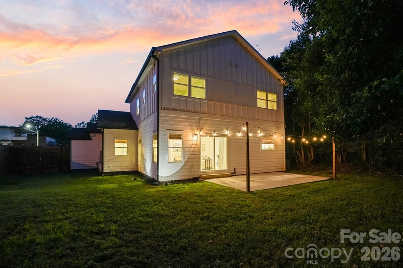 526 Seldon Dr, Charlotte, NC 28216