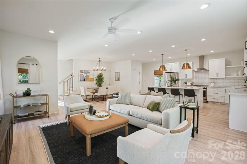 526 Seldon Dr, Charlotte, NC 28216