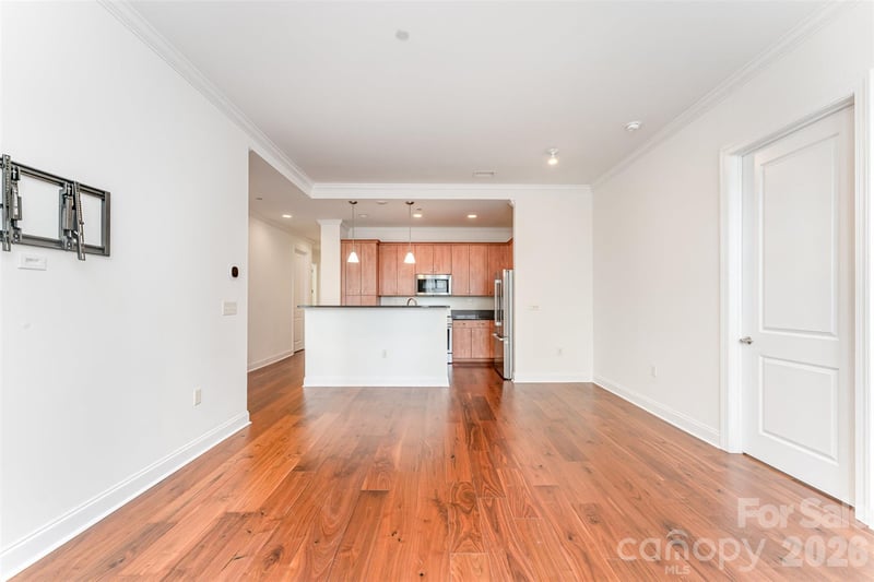 230 S Tryon St #511, Charlotte, NC 28202
