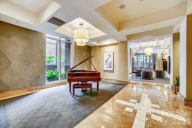 230 S Tryon St #511, Charlotte, NC 28202