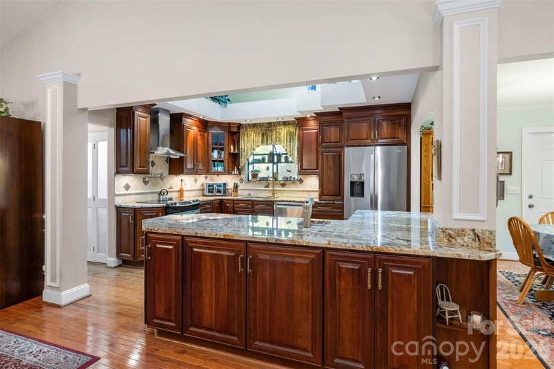 55 Heritage Dr, Lake Wylie, SC 29710