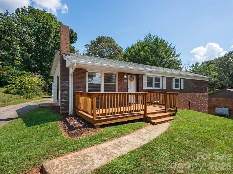 407 Lower Grassy Branch Rd, Asheville, NC 28805