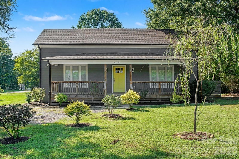 703 N Enochville Ave, Kannapolis, NC 28081