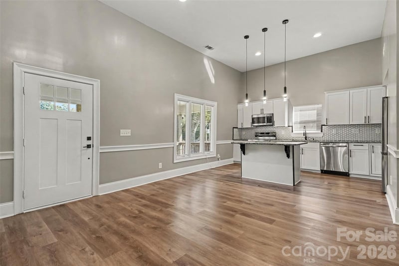 703 N Enochville Ave, Kannapolis, NC 28081