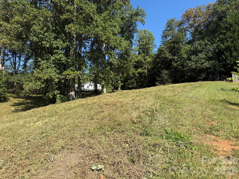 28 Shallow Branch Rd, Leicester, NC 28748