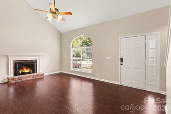 8313 Belstead Brook Ct, Charlotte, NC 28216