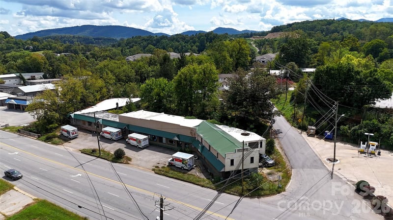 1482 Smokey Park Hw, Candler, NC 28715