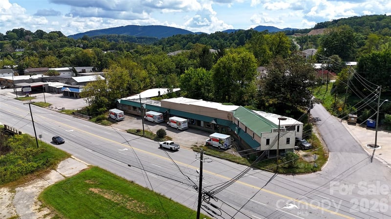 1482 Smokey Park Hw, Candler, NC 28715