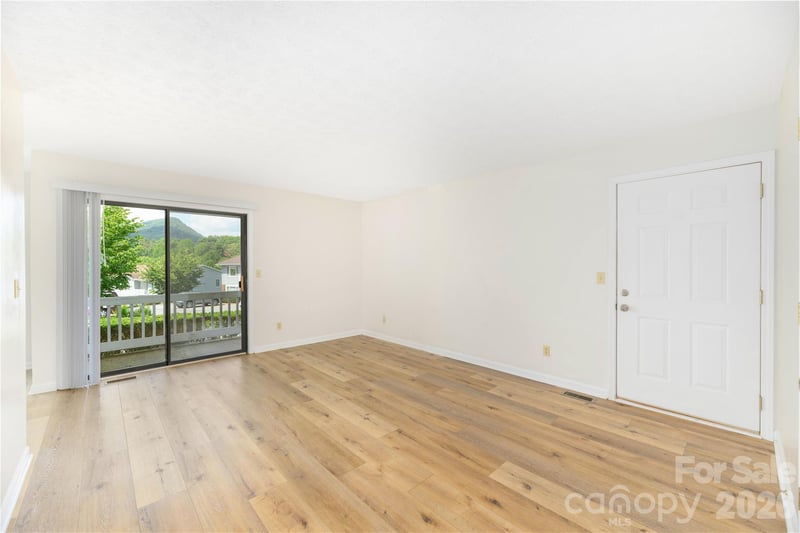 82 Nazarene Way, Waynesville, NC 28785