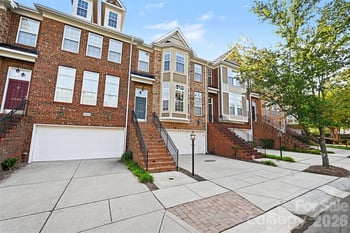 3349 Luke Crossing Dr, Charlotte, NC 28226
