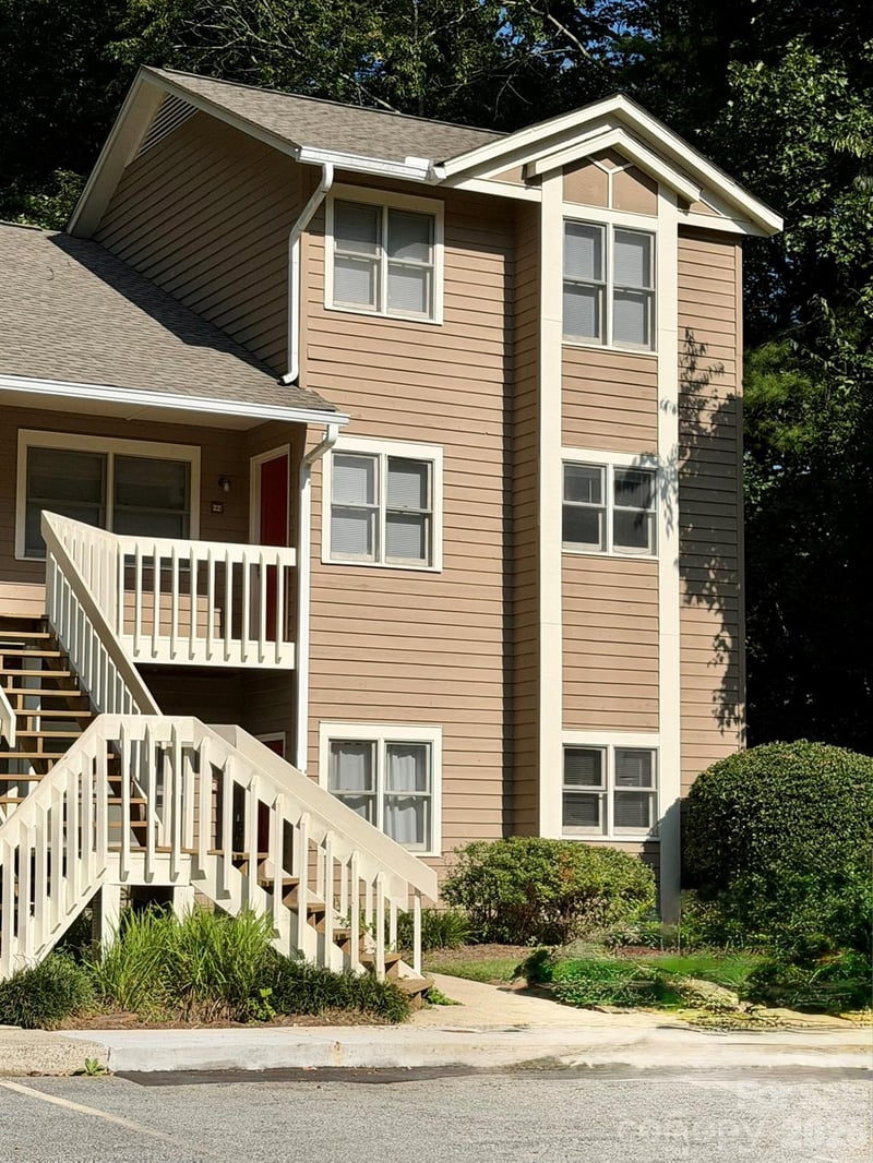 22 Willow Tree Rn, Asheville, NC 28803