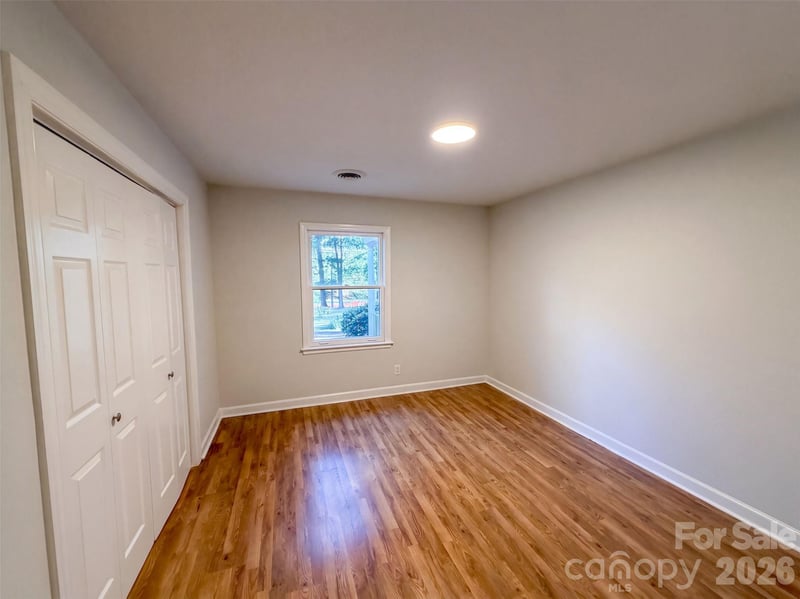 1524 Mt Holly Huntersville Rd, Charlotte, NC 28214