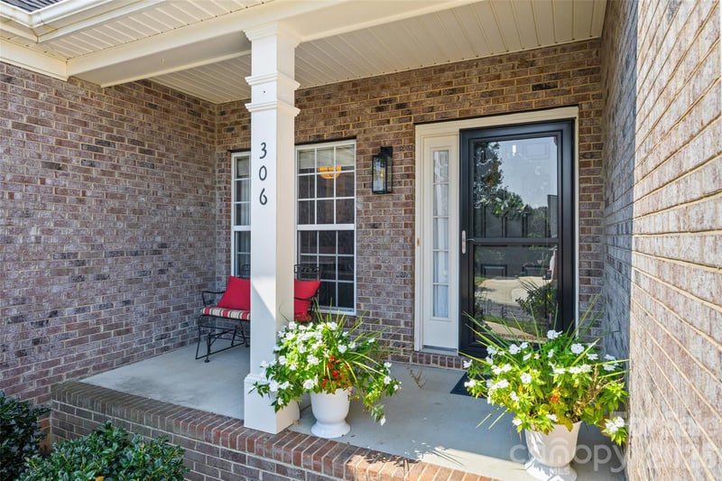 306 Drake Park Ave, Fort Mill, SC 29708