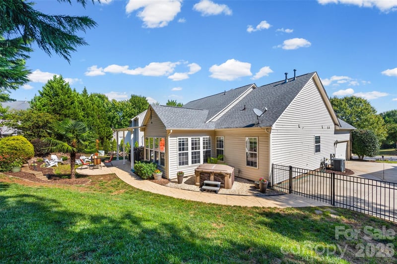 306 Drake Park Ave, Fort Mill, SC 29708