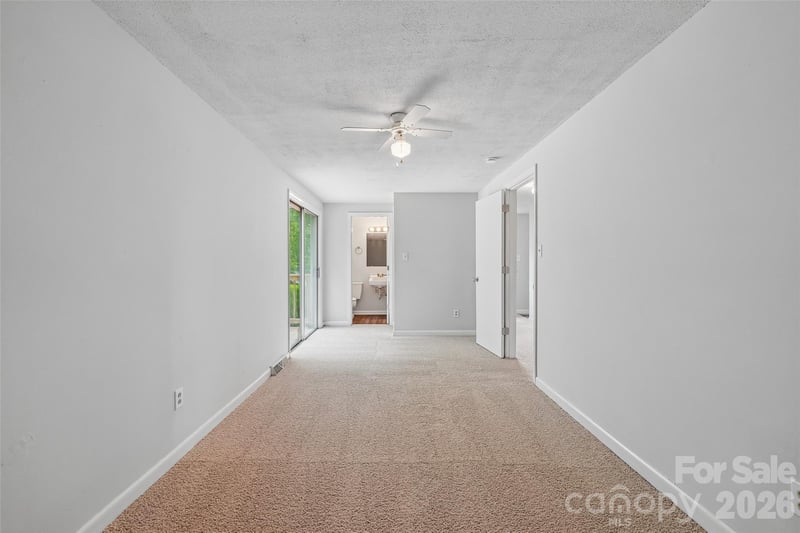 4036 Elizabeth St, Hickory, NC 28601