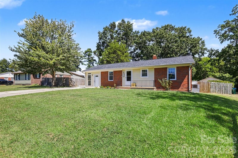 105 Marine Dr, Pineville, NC 28134