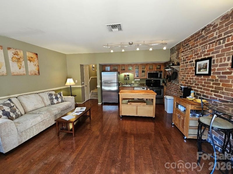 229 N Poplar St #3, Charlotte, NC 28202