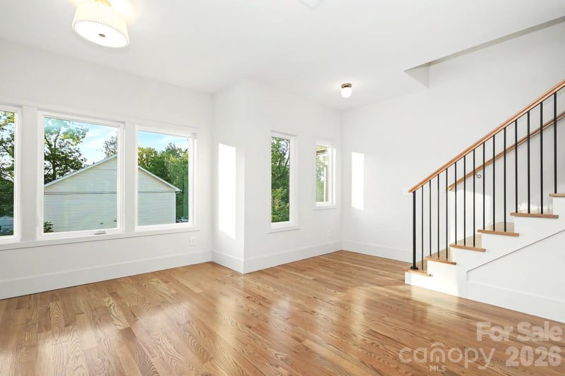 1424 Lomax Ave, Charlotte, NC 28211