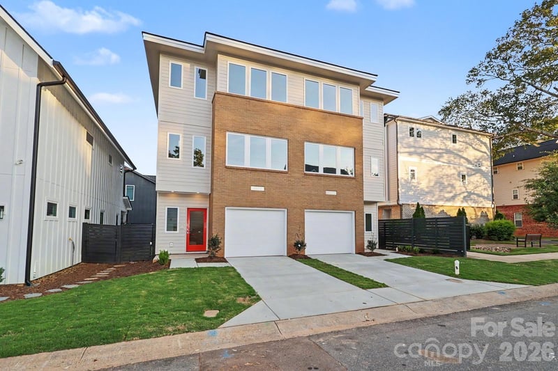 1424 Lomax Ave, Charlotte, NC 28211