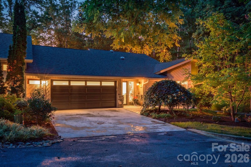 1702 Timber Trl, Asheville, NC 28804