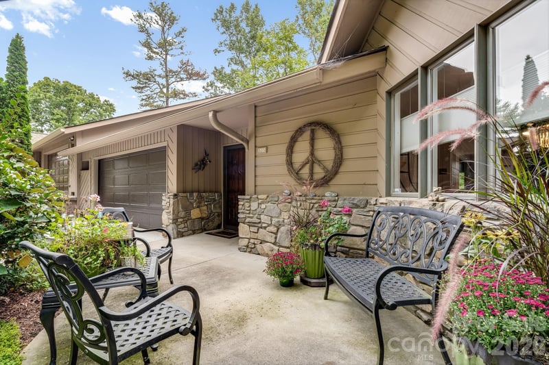 1702 Timber Trl, Asheville, NC 28804