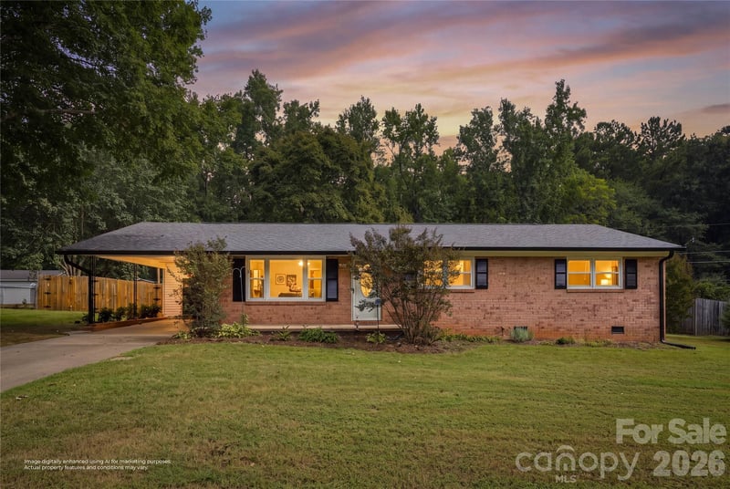 2626 Fairgreen Dr, Gastonia, NC 28056