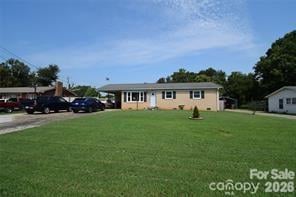 902 Carmel Dr, Gastonia, NC 28056