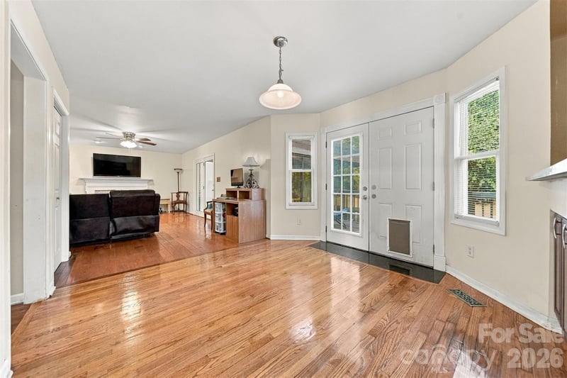 4131 Wandering Ln NE, Hickory, NC 28601