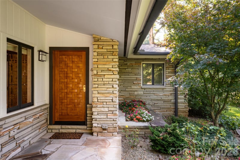 6 Deerfield Rd, Asheville, NC 28803
