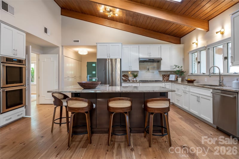 6 Deerfield Rd, Asheville, NC 28803
