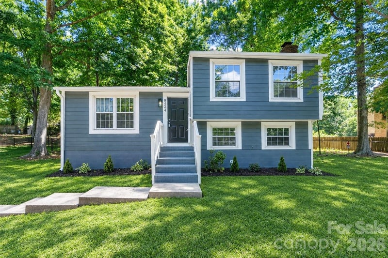 8424 Othello Pl, Charlotte, NC 28227