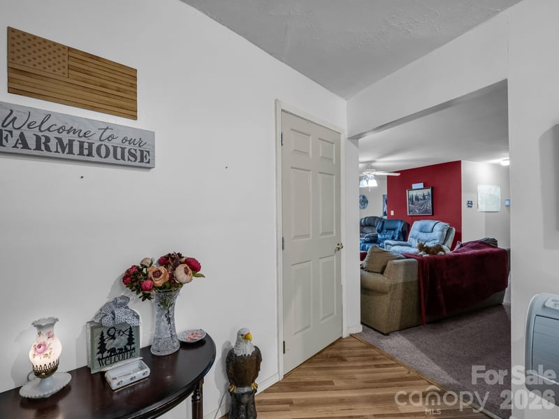 48 Roberts Cove Rd, Weaverville, NC 28787