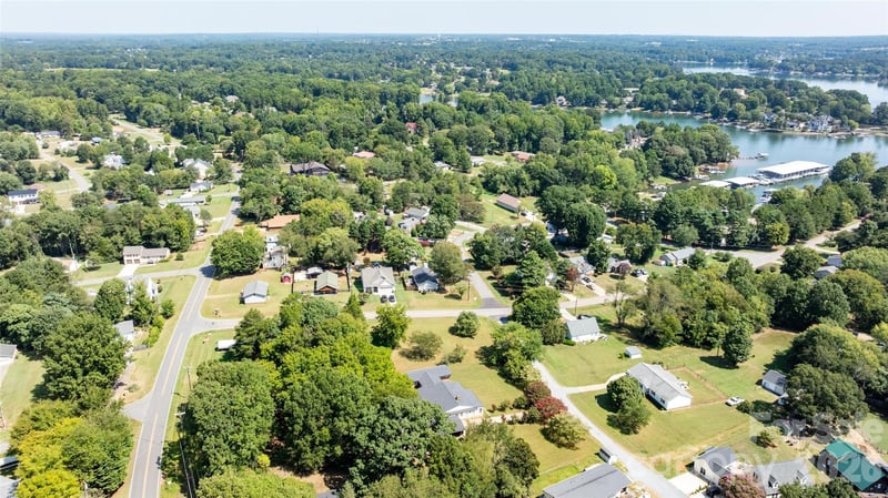 461 Stutts Rd, Mooresville, NC 28117