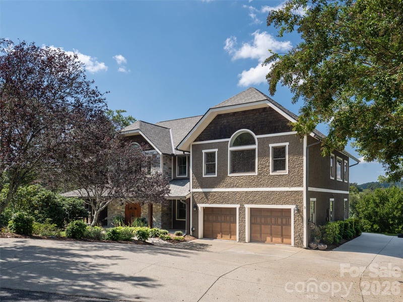 3 Blue Heron Dr, Fletcher, NC 28732