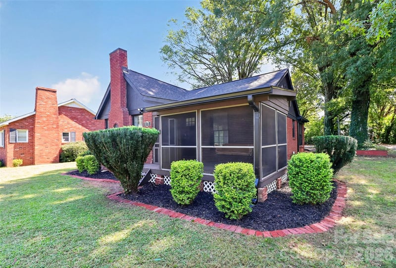 1175 Mecklenburg Hw, Mooresville, NC 28115
